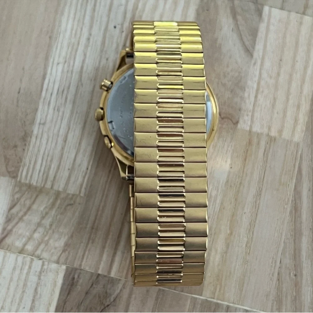 Seiko Ultra Rare 3-Time Zone Vintage Men’s Watch White Pearl Dial Date & Works